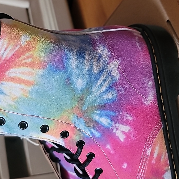 Dr. Marten's Girls Tye Dye Suede Boots, Size Kids 6M - Picture 5 of 16